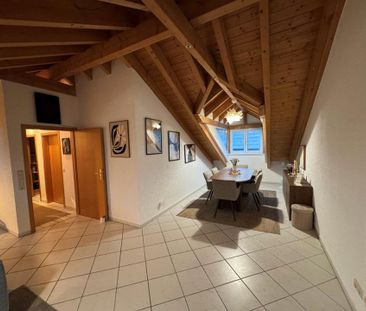 Geräumige DG Wohnung mit Aussicht in Lörrach Stadtzentrum - Photo 3