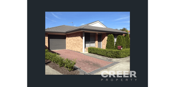 HANDY LOCATION IN A QUITE COMPLEX - Photo 3