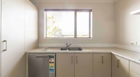 Modern Home in Huntington - Photo 3