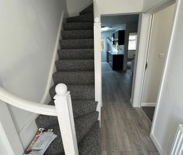 4 bedroom terraced house to rent - Photo 2