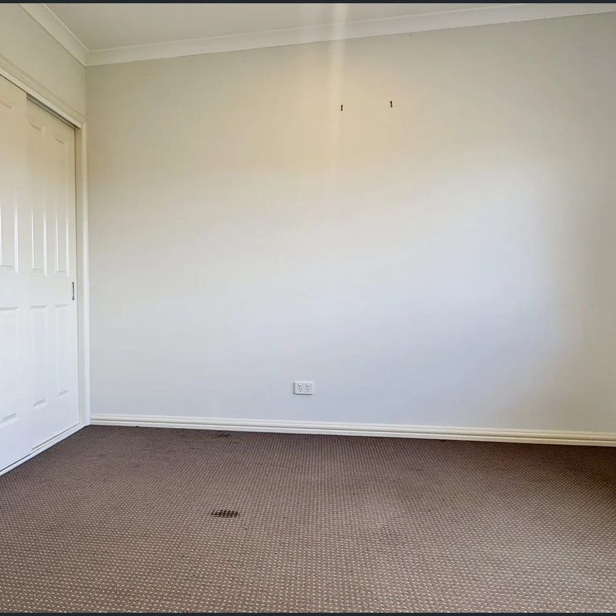 MODERN & LUXURIOUS RESIDENCE - Photo 1