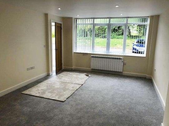 London Road, Fairford, GL7 - Photo 1