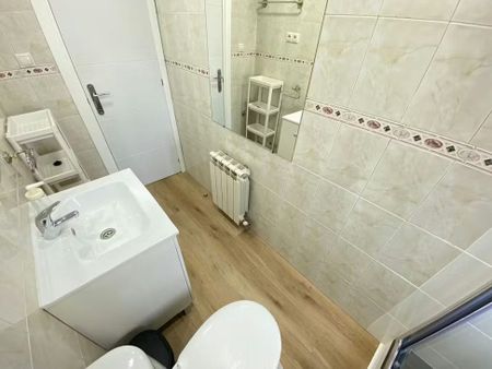 Calle de Benalmádena, Madrid, Community of Madrid 28018 - Photo 5