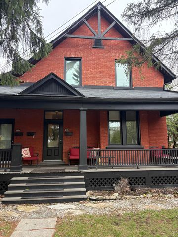 448 Riverdale - Photo 5