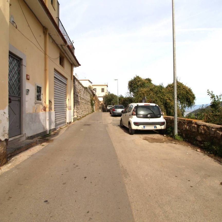 Bilocale via Alberi, Meta - Photo 1