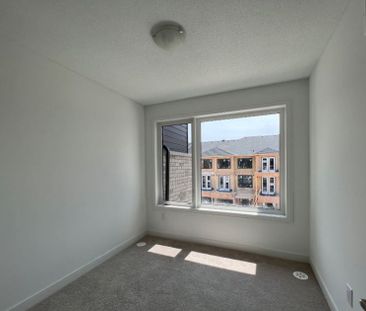 For Lease - 45 Red Maple Lane, Barrie, Ontario - Photo 6