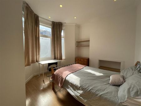 7 bedroom terraced house to rent - Photo 2