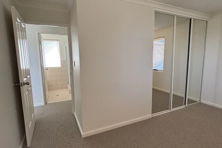 Spacious 3-Bedroom plus study that could be a 4th bedroom renovated Home in Prime Ardross Location - Photo 2