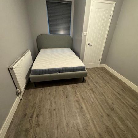 1 bedroom hotel room to rent - Photo 3