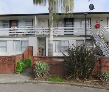 8/5 Tralee Place, Hillcrest — - Photo 6