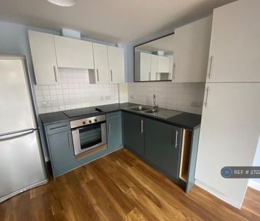 1 bedroom flat to rent - Photo 2