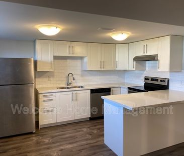 $1,795 / 2 br / 1 ba / Bright & Spacious Lower Unit in Hamilton! - Photo 2