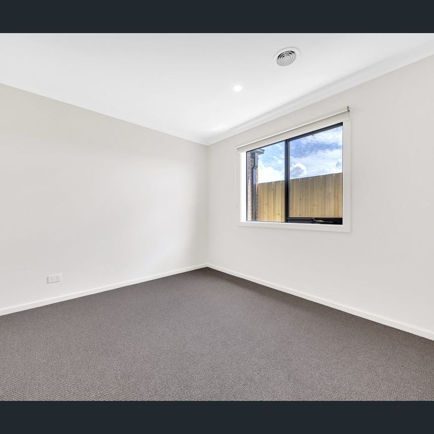 Perfect Family Home In Heart Of Wallan! - Photo 1