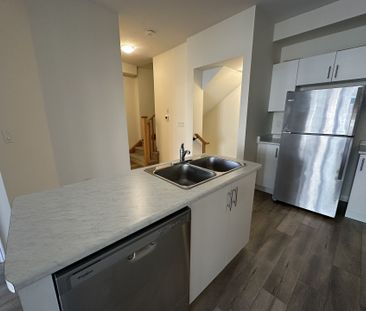 For Lease - 40 Zinfandel Drive Unit# 22, Hamilton, Ontario - Photo 1