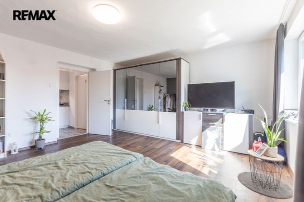 Pronájem bytu 3+1 91 m² - Photo 1