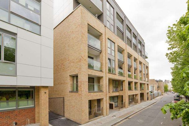 A large second floor, two bedroom/two bathroom apartment set within a modern and stylish development overlooking Paradise Park. - Photo 1