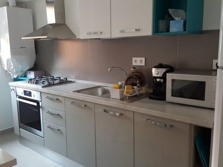 Apartament cu 2 camere in zona Semicentrala - Fotografie 3