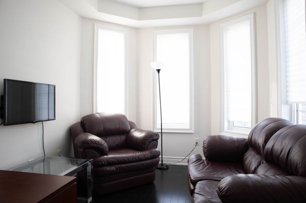 For Lease - 105 Balsdon Hollow, East Gwillimbury, Ontario - Photo 1