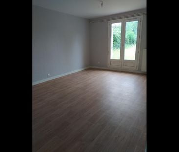 Location Maison 4 pièces 84 m² Lureuil - Photo 2