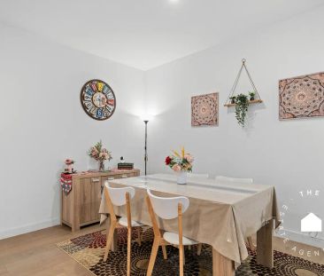 “Where Luxury Meets Convenience!” - Photo 2