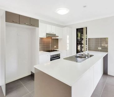 “Break Lease! SPACIOUS 3 BED UNIT IN LEAFY COMMUNITY CLOSE TO SHOPS... - Photo 4