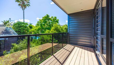 Modern Terrace Living - Photo 2