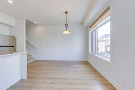 For Lease - 3066 Sixth Line Unit# 347, Oakville, Ontario - Photo 4