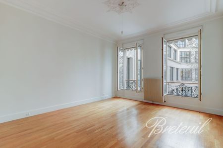 Tout savoir sur cet appartement dans le quartier Saint Philippe du Roule, à Paris 8ème - Photo 3