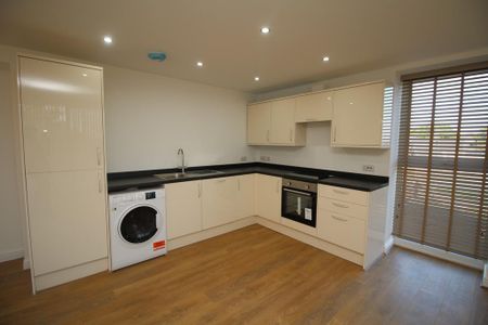 2 bedroom apartment to rent - Photo 4