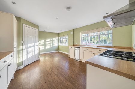 4 bedroom detached house to rent - Photo 5