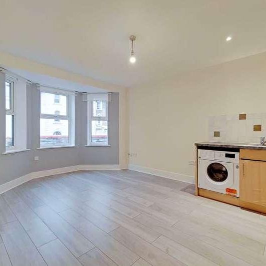 Ridley Road, Wimbledon, London, SW19 - Photo 1