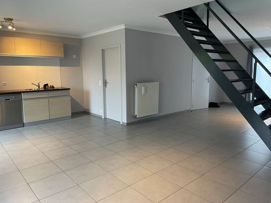 EENGEZINSWONING + tuin - Photo 1