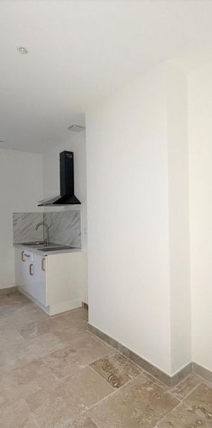 Location Appartement 2 pièces 35m² BAGNOLS SUR CEZE 30200 - Photo 1