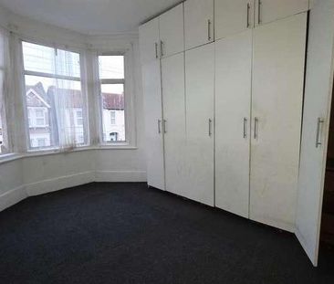 Eton Road, Ilford, IG1 - Photo 1