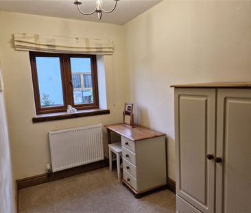 Available now, The Cartshed is beautifully presented, two bedroomed... - Photo 6