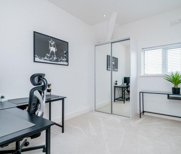 2 bedroom penthouse to rent - Photo 6