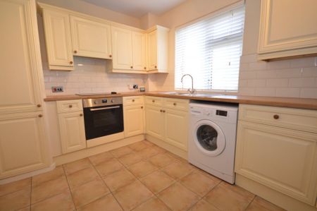 Fred Lee Grove, Styvechale, Coventry, CV3 5NP - Photo 3