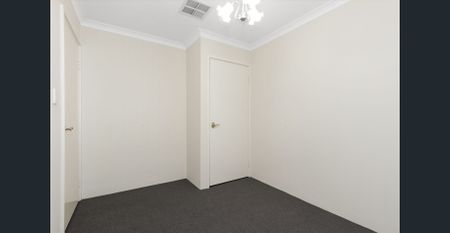 Family home in quiet location - Photo 5