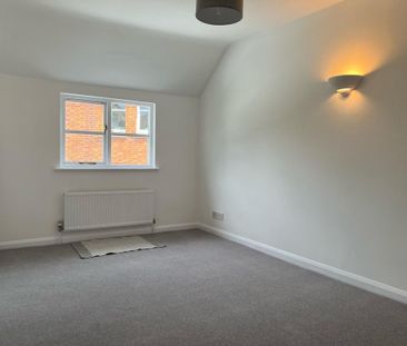 2 bedroom semi-detached house to rent - Photo 4