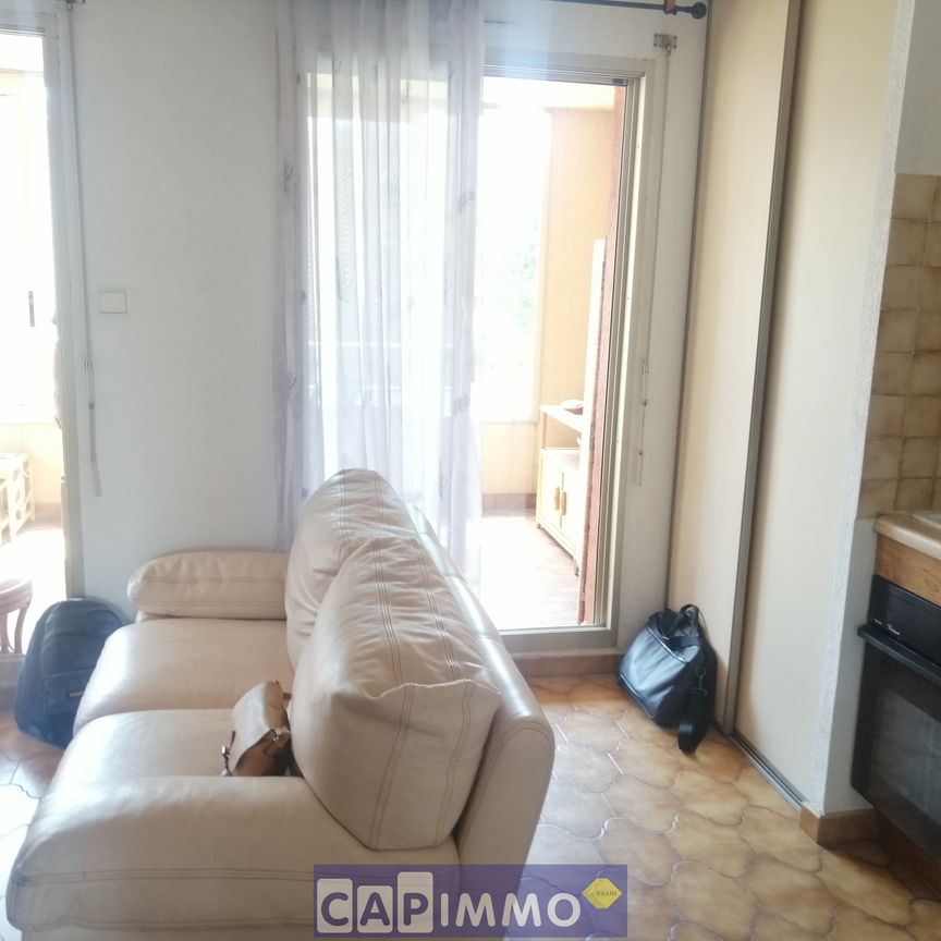 Location Appartement 1 pièce 21m² HYERES 83400 - Photo 1