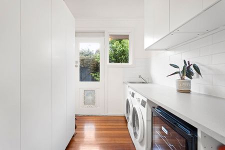 Thinking of selling? Contact our agent - Photo 3