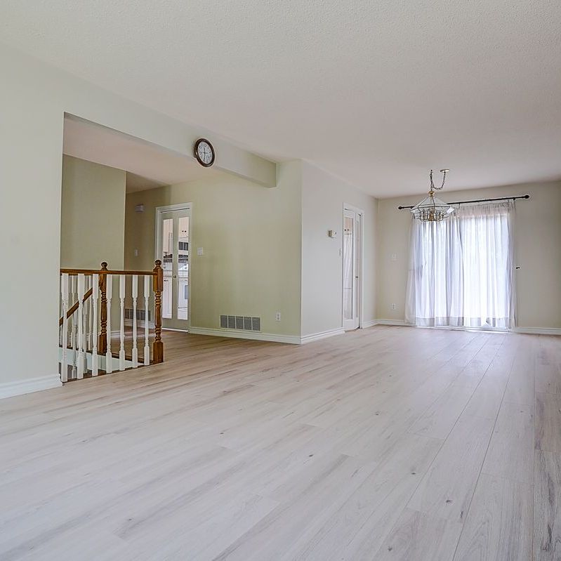 For Lease - 2294 Wyandotte Drive, Oakville, Ontario - Photo 1