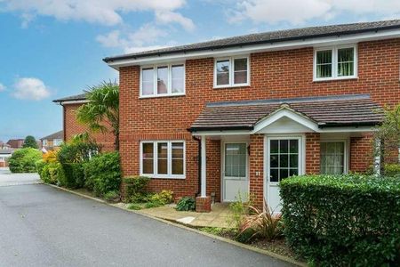 Hollingsworth Mews, Wd, Watford, WD25 - Photo 2