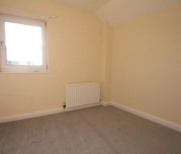 4 bedroom terraced house to rent - Photo 4