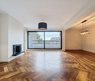 Lumineux appt (+-132m²) - 2 chambres + 3 terrasses. - Photo 3