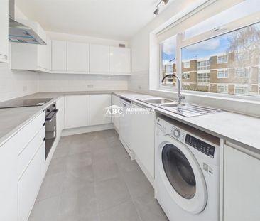 Stratton Close, HA8 6PL, Edgware - Photo 4