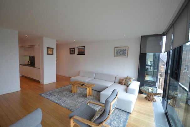 3 bedroom flat to rent - Photo 1