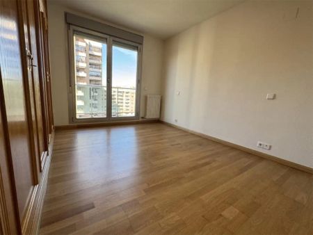 Piso de alquiler en Avenida de Gómez Laguna, 43, Romareda - Foto 2