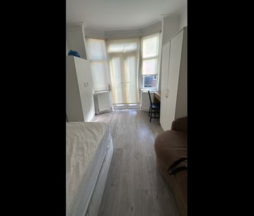 Room in a Shared House, Hendale Avenue, NW4 - Photo 3