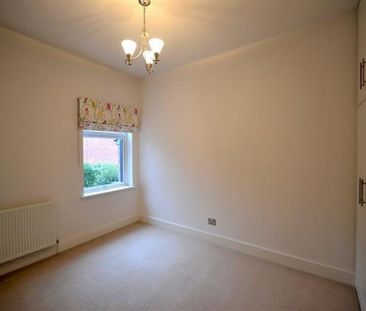 2 Bedroom Terraced To Let - Photo 4
